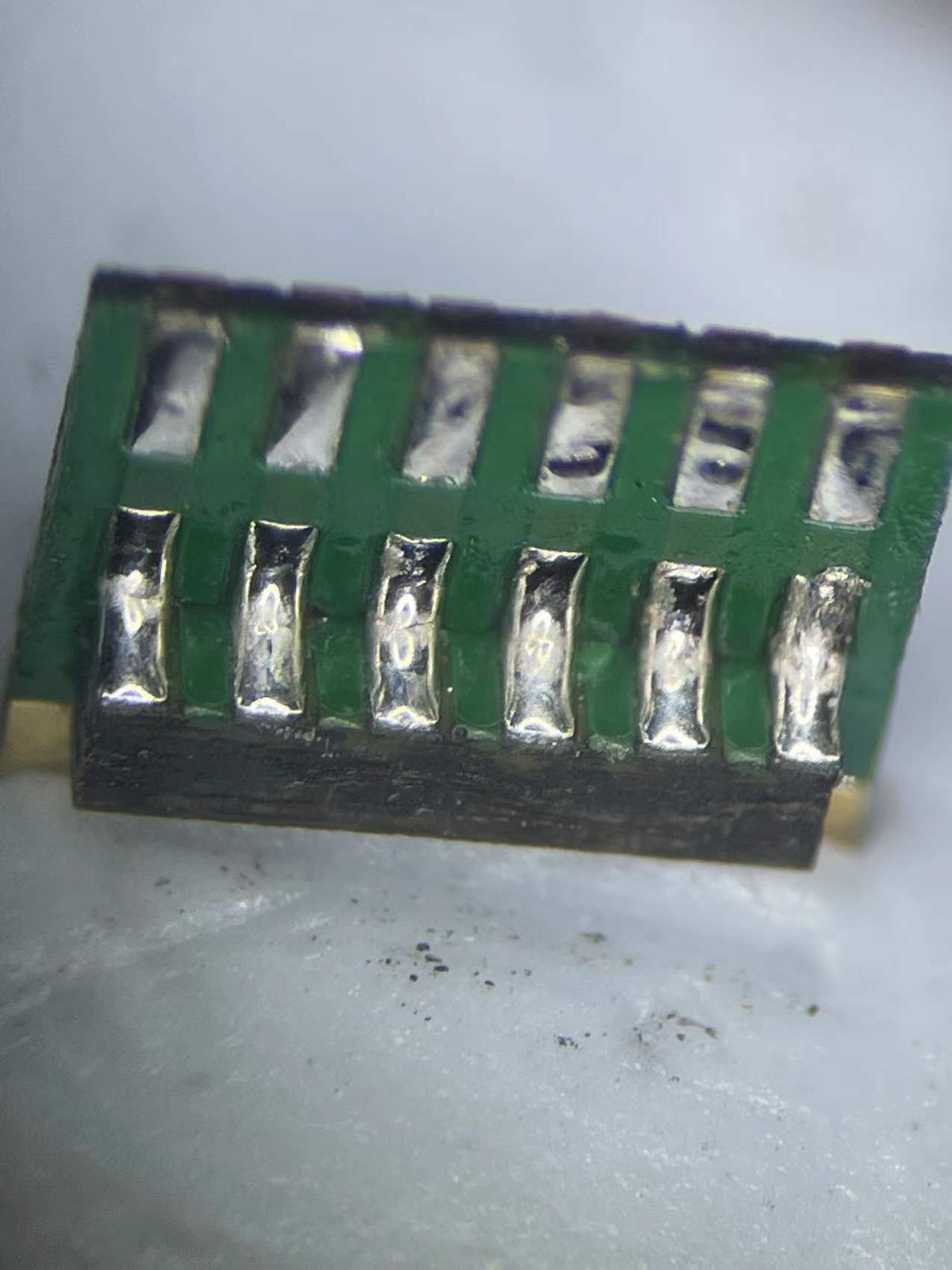 电路板垂直激光焊接jpg