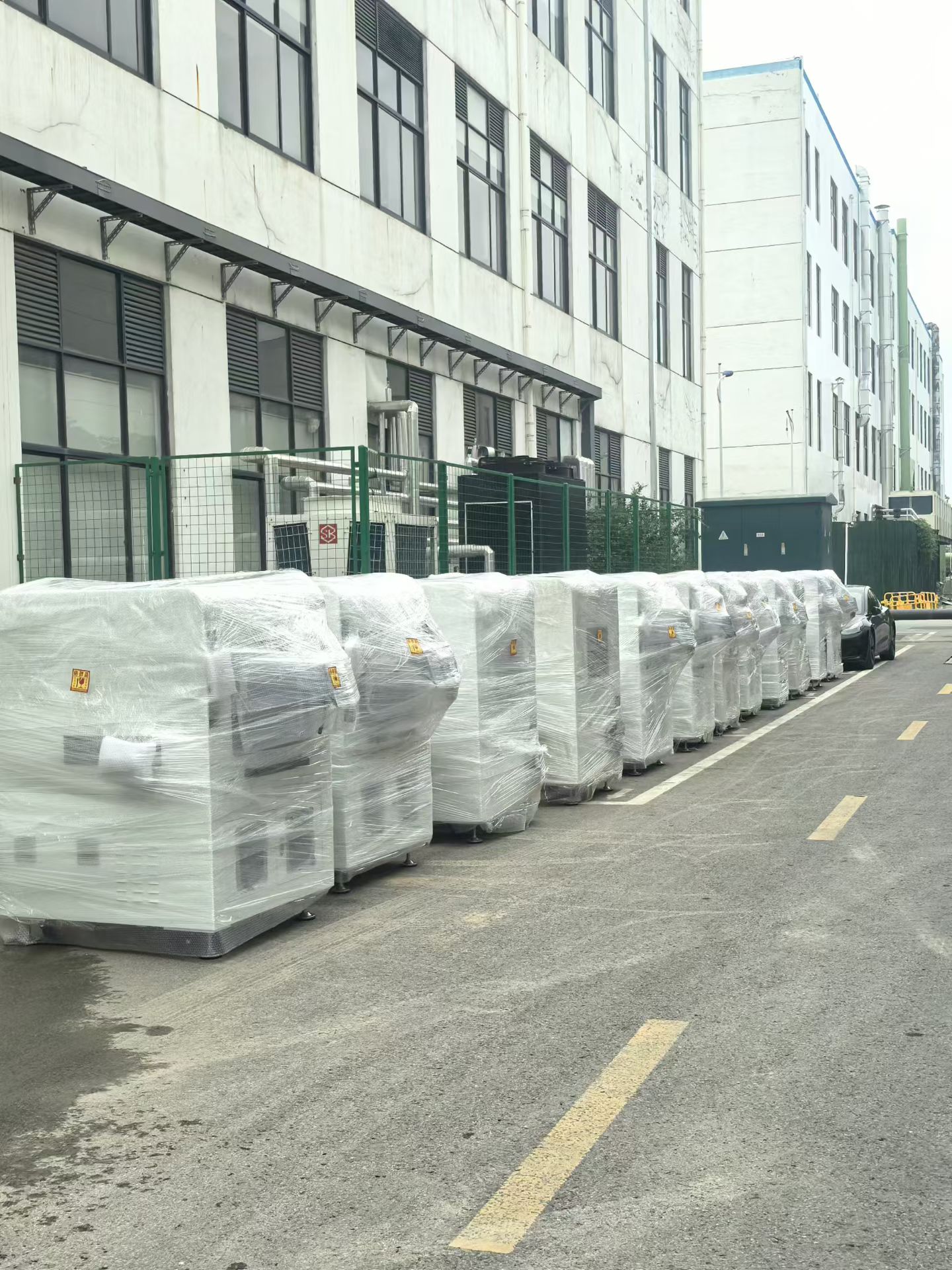 硬核交付！怡鼎讯激光点焊机交货现场